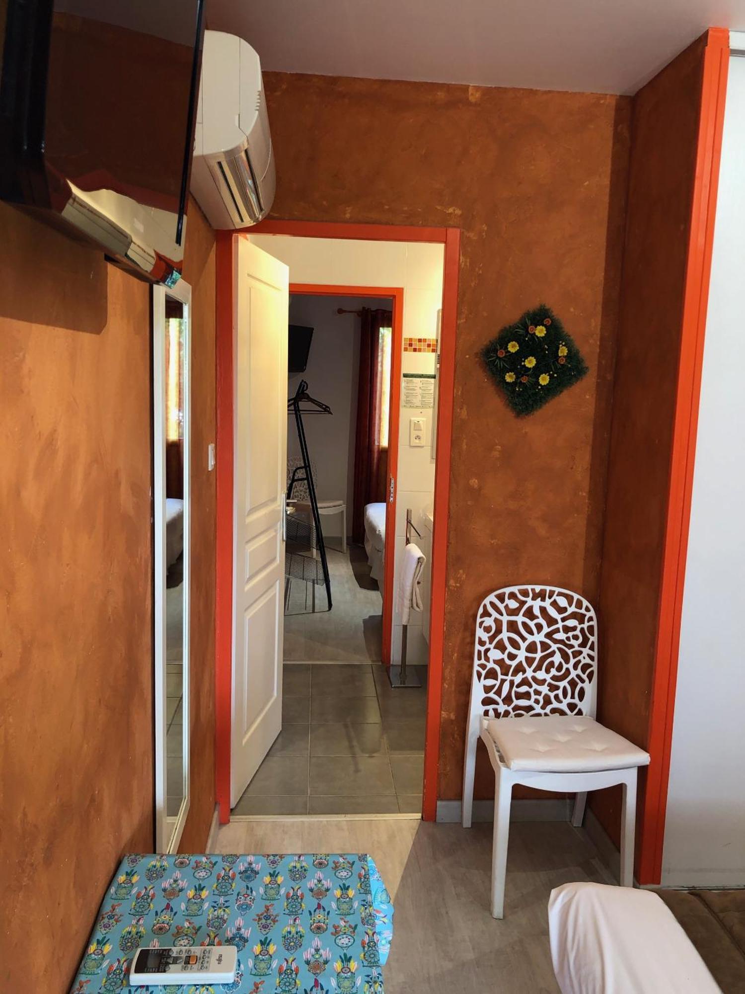 Hotel Des 4 Vents Aigues-Mortes Zimmer foto